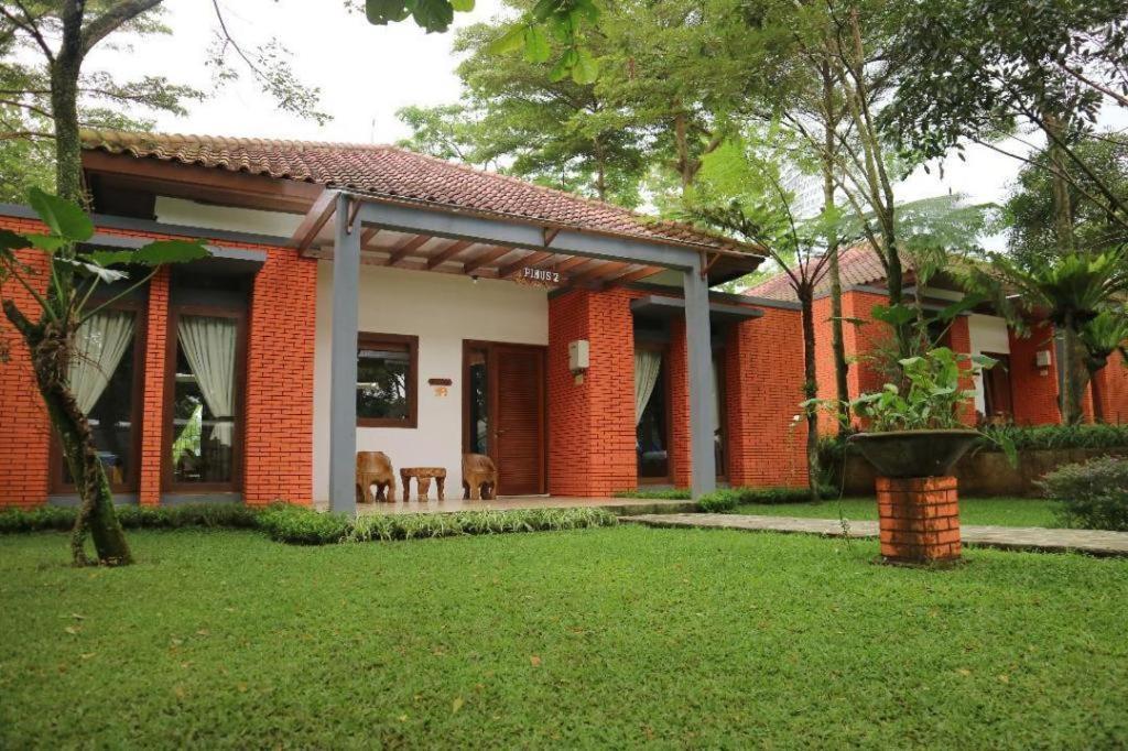 Villa Bukit Pinus Bogor Kültér fotó